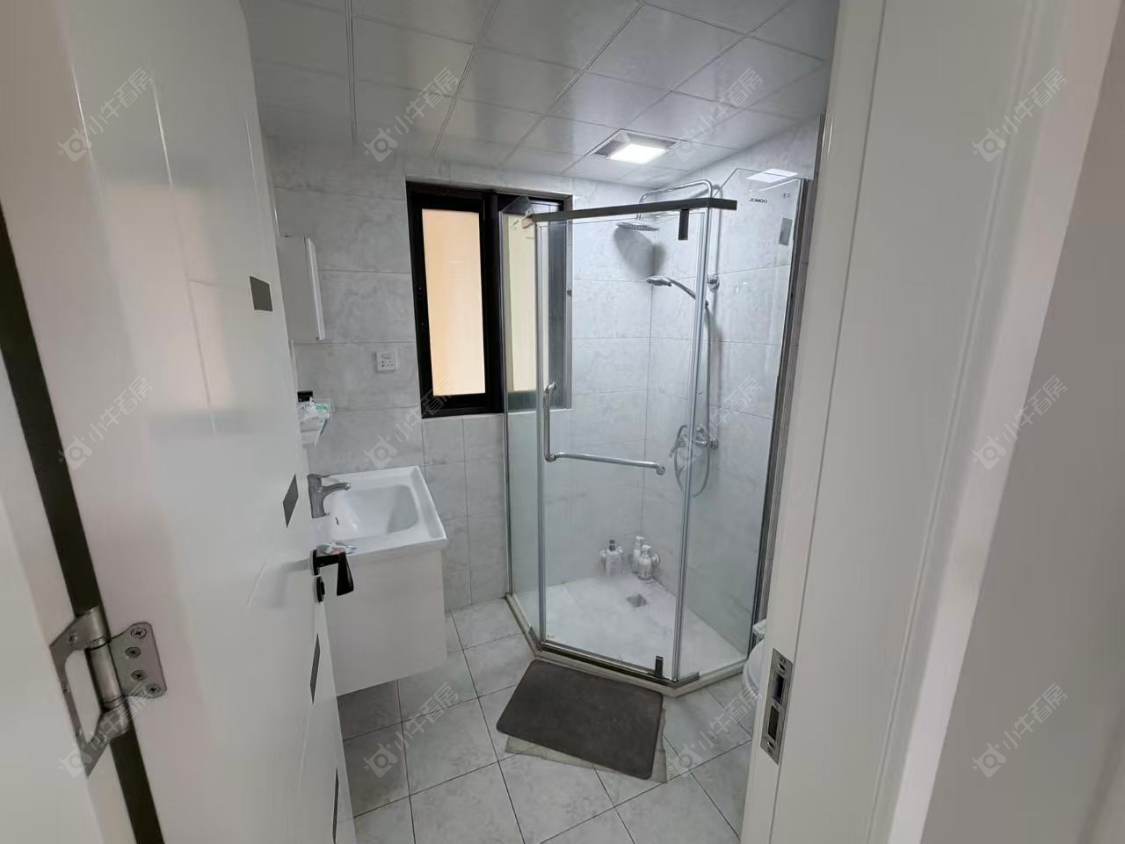 苏州吾悦华府在售二手房源室内图_小牛看房