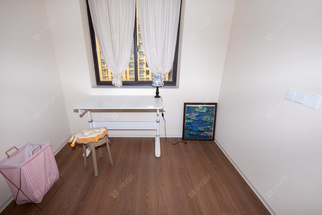 苏州吾悦华府在售二手房源室内图_小牛看房