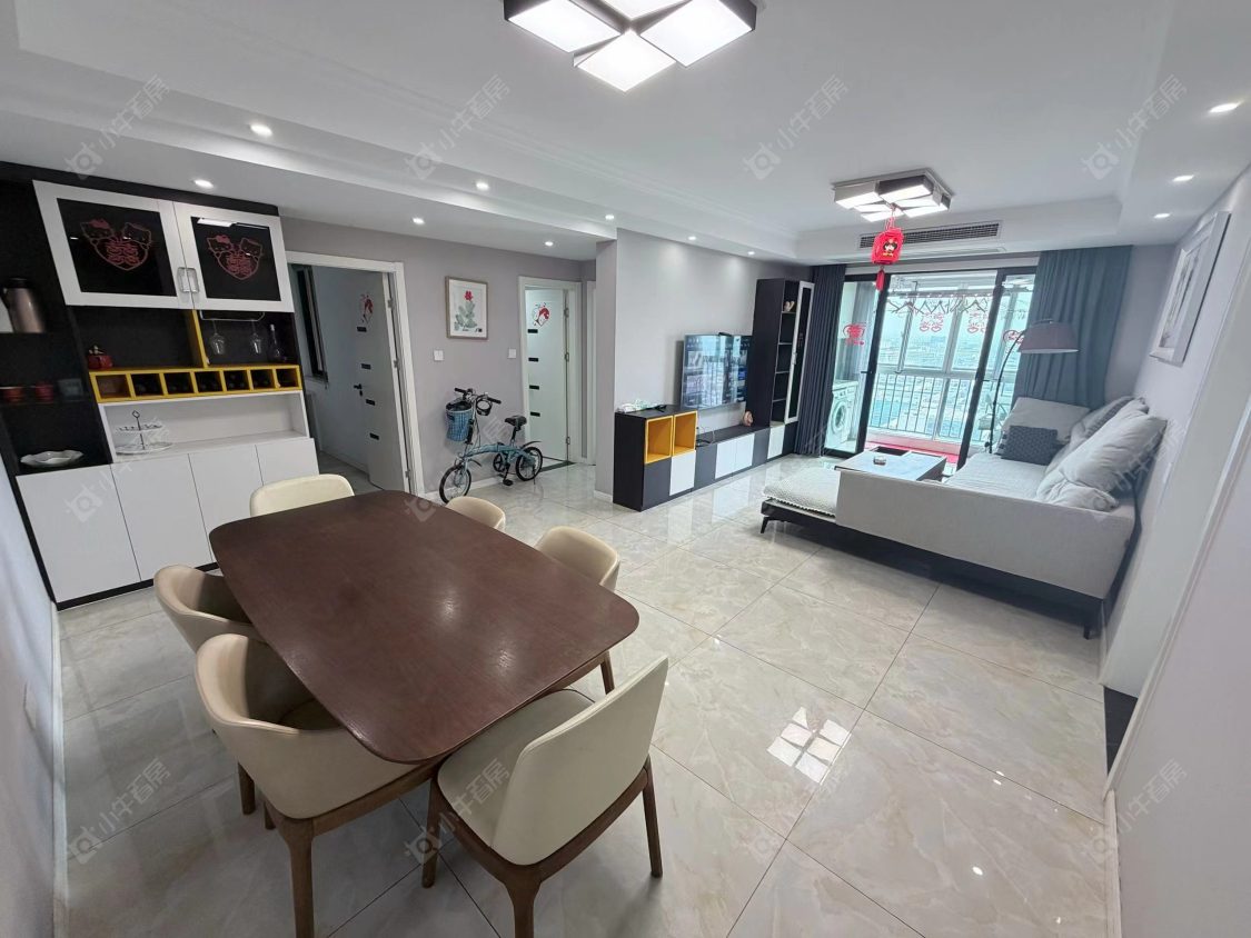 苏州吾悦华府在售二手房源室内图_小牛看房