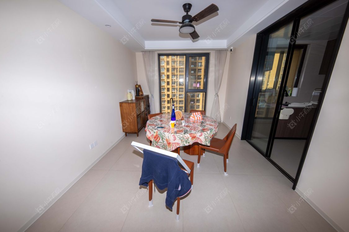 苏州吾悦华府在售二手房源室内图_小牛看房